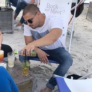 Meet your Posher, Дејан